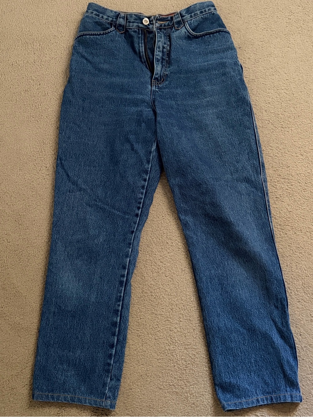 Women’s Straight-Leg Jeans in Classic Blue Denim
